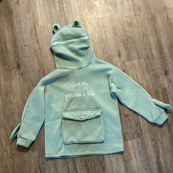 Tops - GREEN FROG SWEATSHIRT (S)